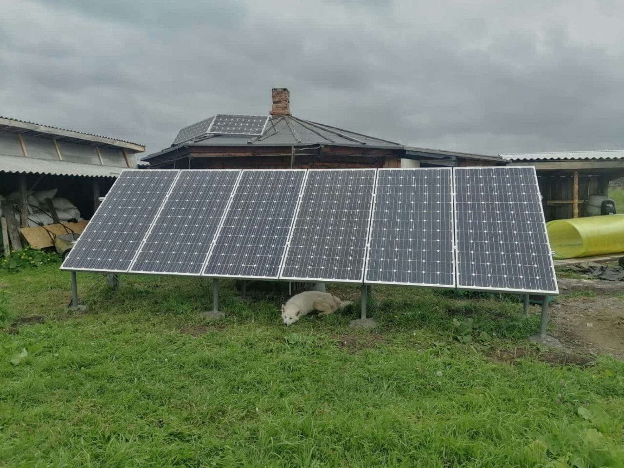 Автономная солнечная электростанция. Республика Хакасия, Таштыпский район, хутор около деревни Харой